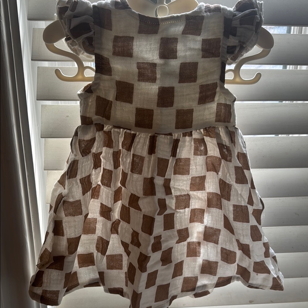 Checkered Linen Sundress - Picture 6 of 7